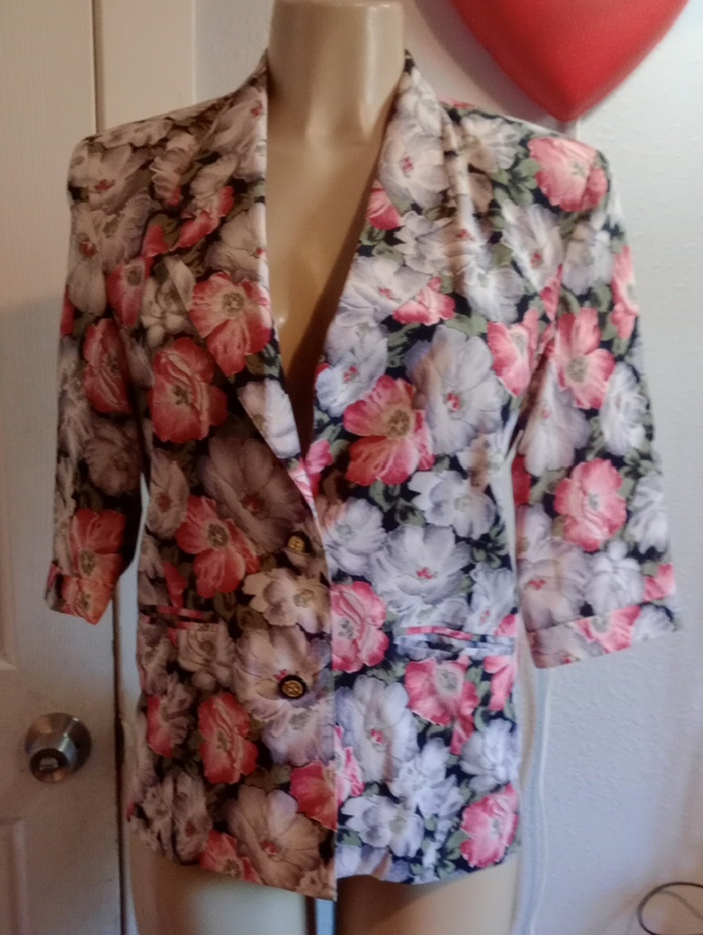 Floral Notch-Collar Blazer in Pink & White